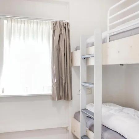 בית נופש Three-bedroom Holiday In רורלו