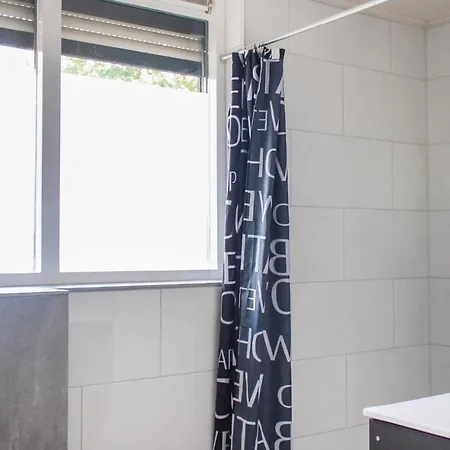 בית נופש Three-bedroom Holiday In רורלו